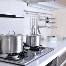 佛山市三水大橋五金制品廠 專業(yè)五金加工與化妝品批發(fā)服務(wù)